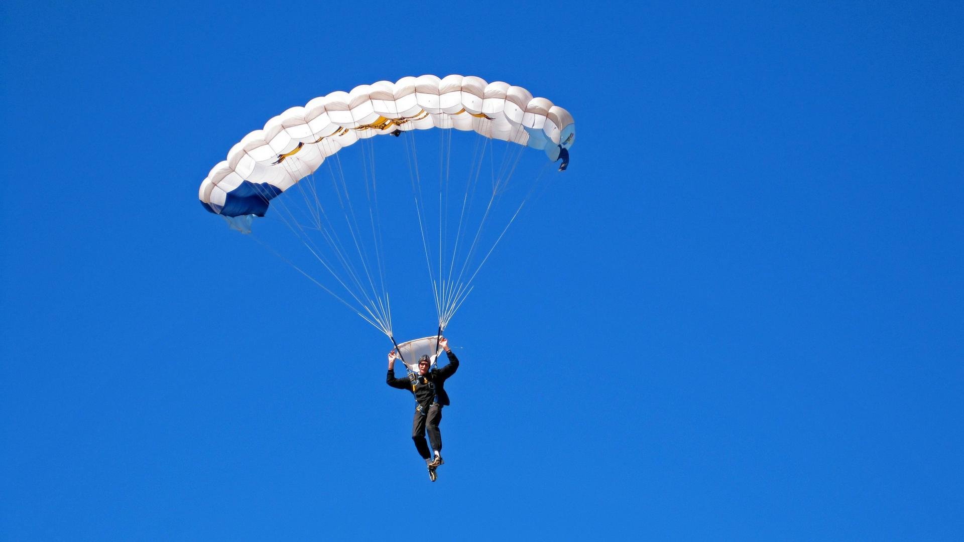 开云权威入口-新华社评选出2024年中国体育十大新闻，强调全民健身和全民健康深度融合